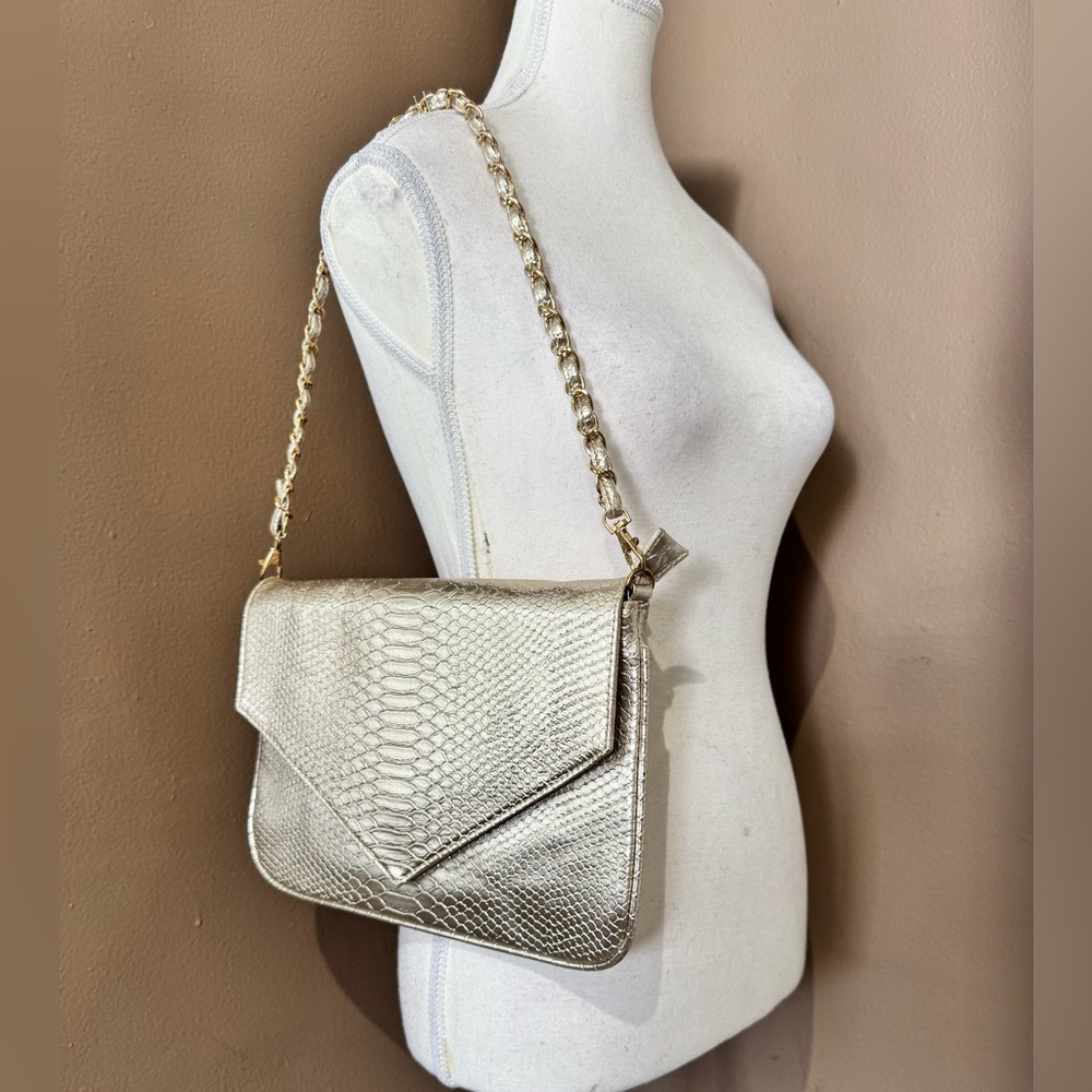 Silver Snakeskin Detail Patent Clutch/Shoulder Purse